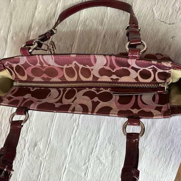 Vintage Coach Gallery Signature 3 NOT FOR SALE - Picture 6 of 16